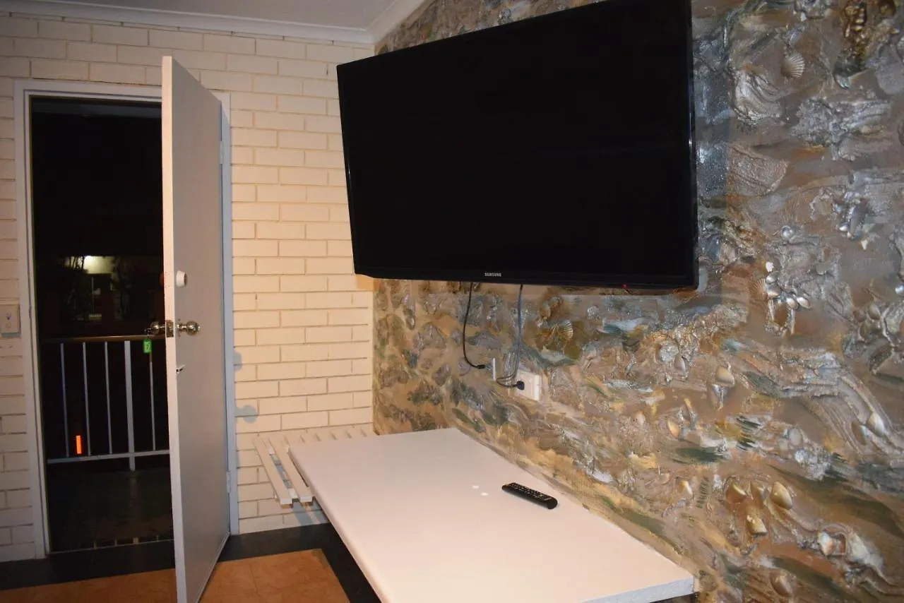 **  Queenslander Motel Gold Coast Australia