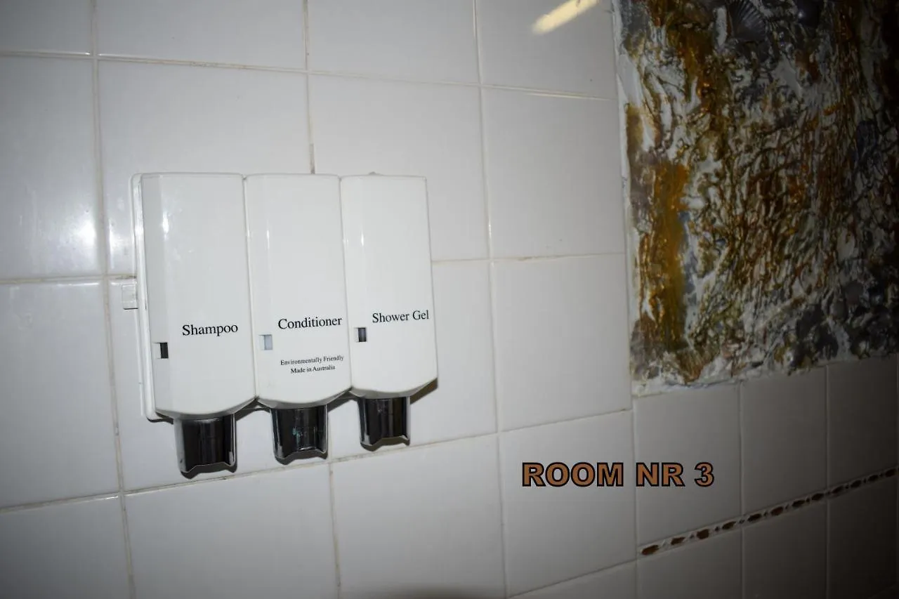 **  Queenslander Motel Gold Coast Australia