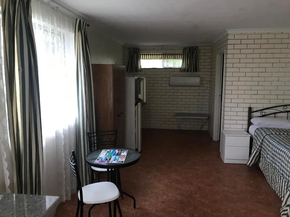 **  Queenslander Motel Gold Coast Australia